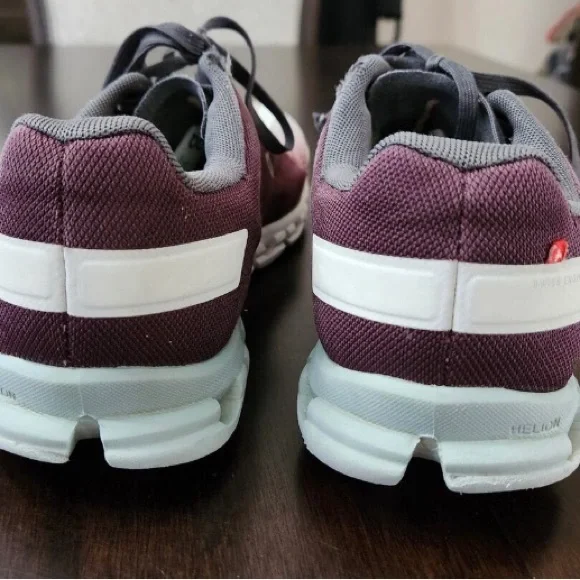 On Cloud, Cloudflow, Women's Running Shoes Size 6.5, low mileage, no damages - Picture 9 of 10